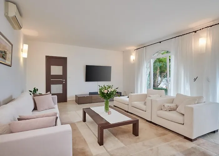 Lapad Villa